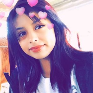 Meet your Posher, Daniela